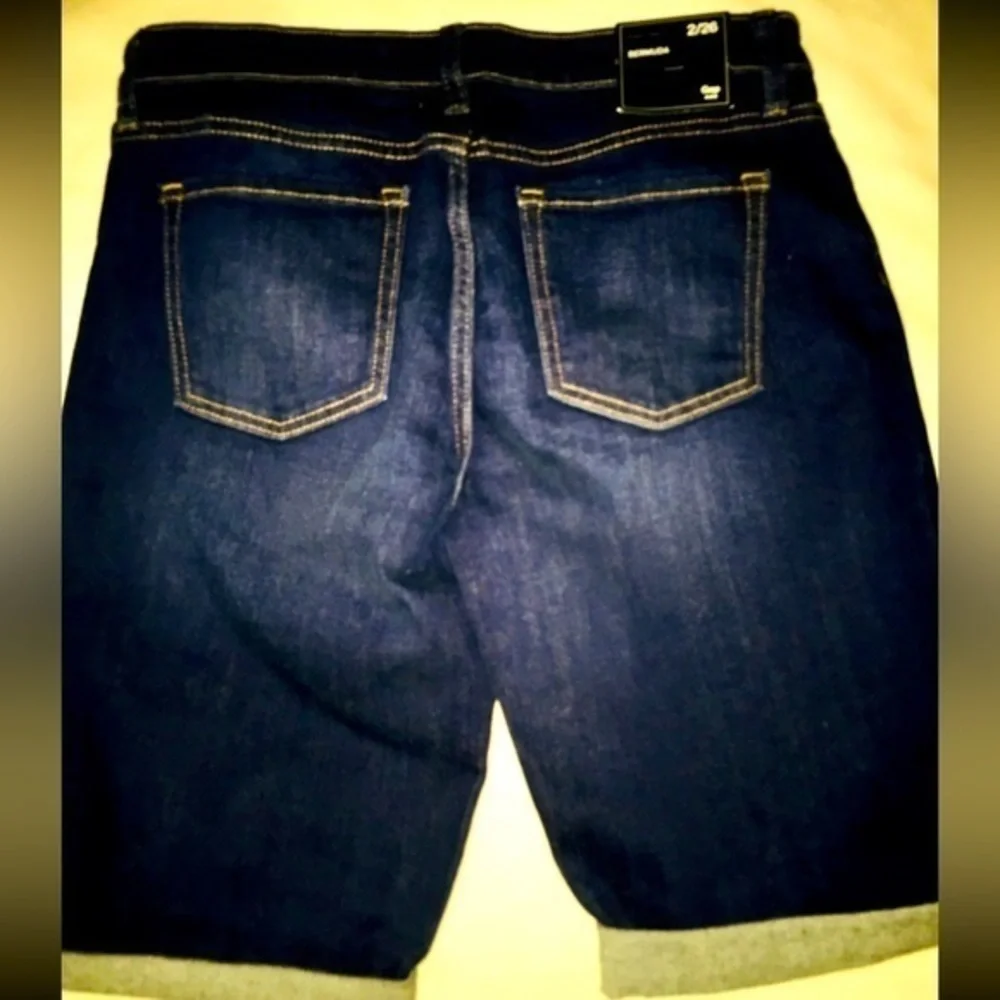 NWT Gap Bermuda‎ Shorts